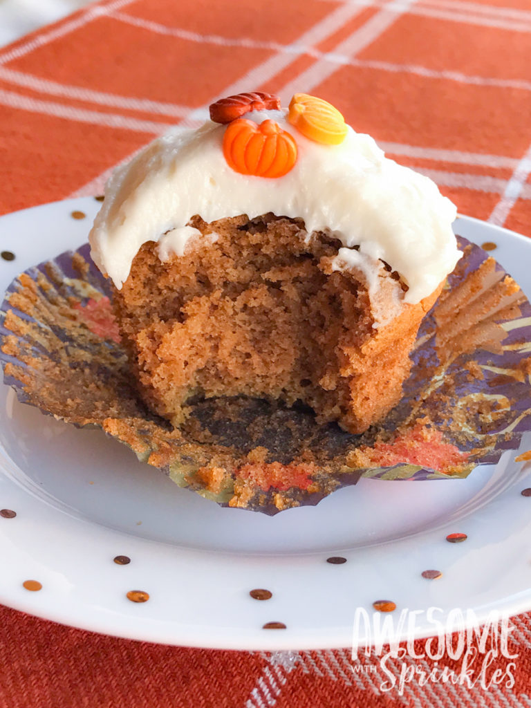 Pumpkin Spice Cupcakes with Cinnamon Cream Cheese Frosting | Awesome with Sprinkles