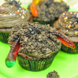 Creepy Crawlies Cupcakes