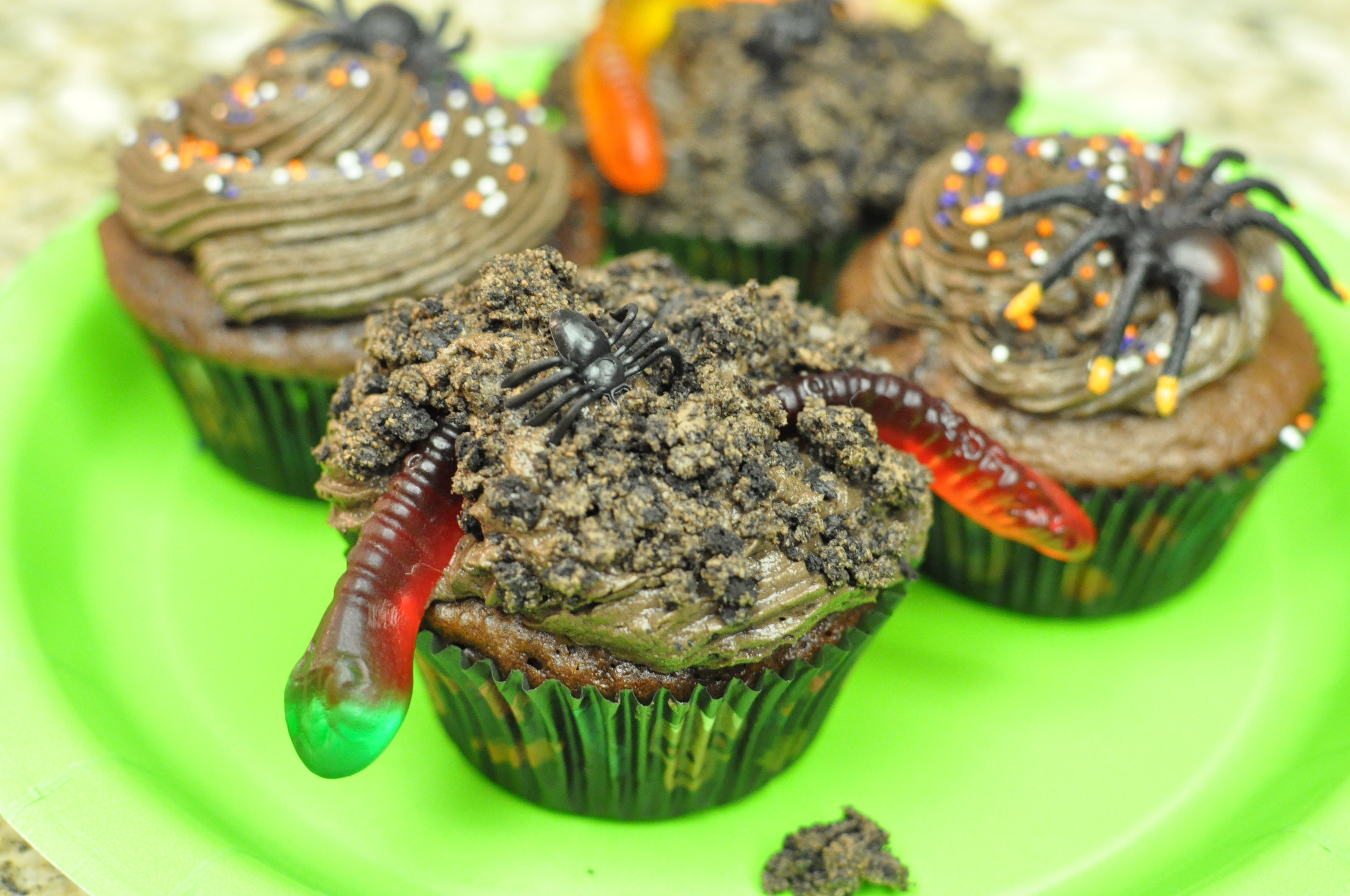 Creepy Crawlies Cupcakes | Awesome with Sprinkles