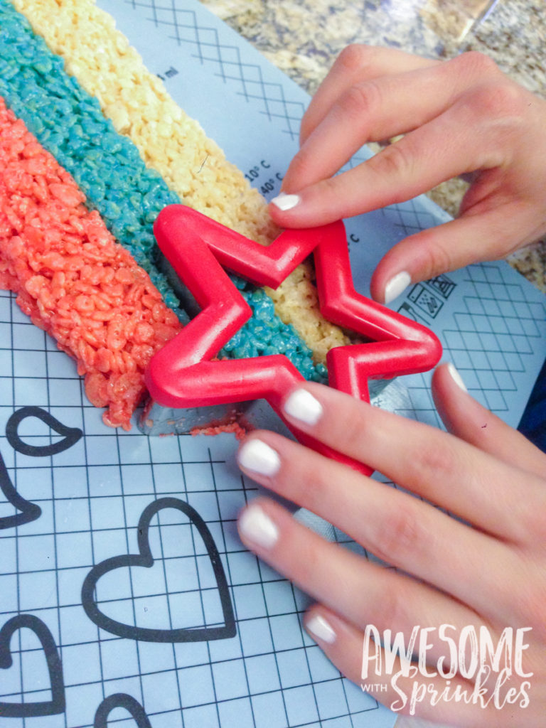 Red, White + Blue Star Crispies are easy and fun to make! Perfect for your next patriotic picnic! | Awesome with Sprinkles