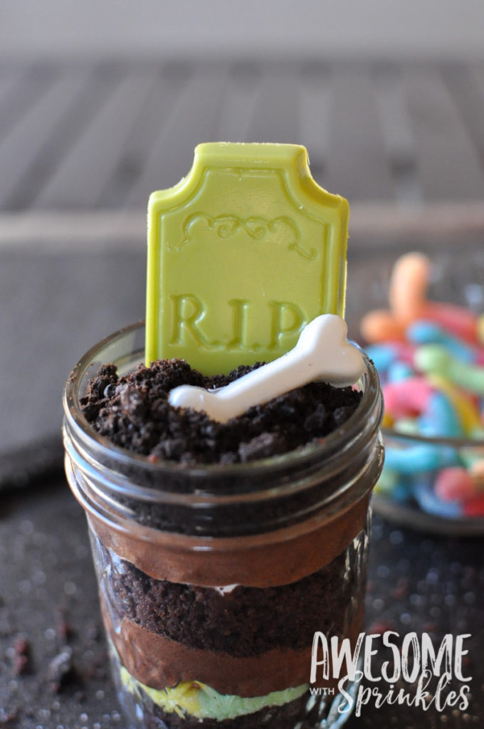 Graveyard Pudding Dirt Cups | Awesome with Sprinkles