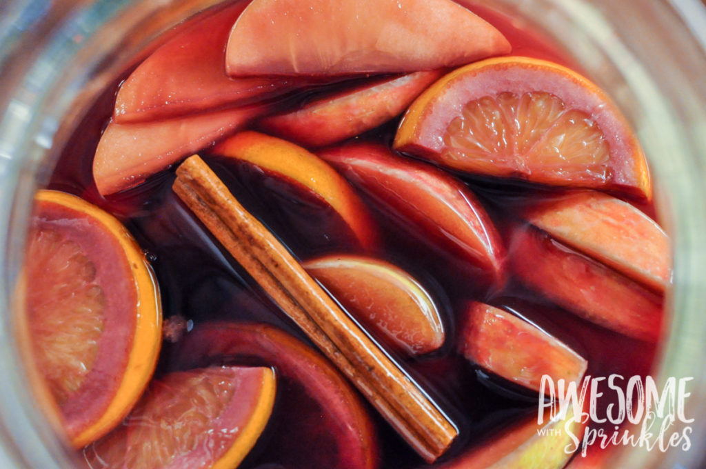 Merry & Bright Mulled Cider Sangria | Awesome with Sprinkles