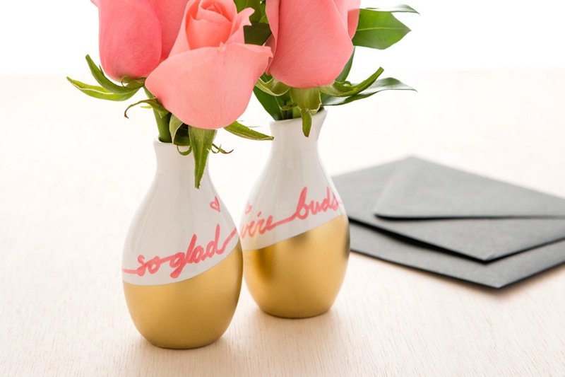 "Best Buds" Bud Vase from DIY Galentine's Day Gift Ideas Round Up || Awesome with Sprinkles