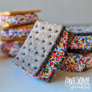 Easy Freezy Frozen Frosting Sandwich Cookies