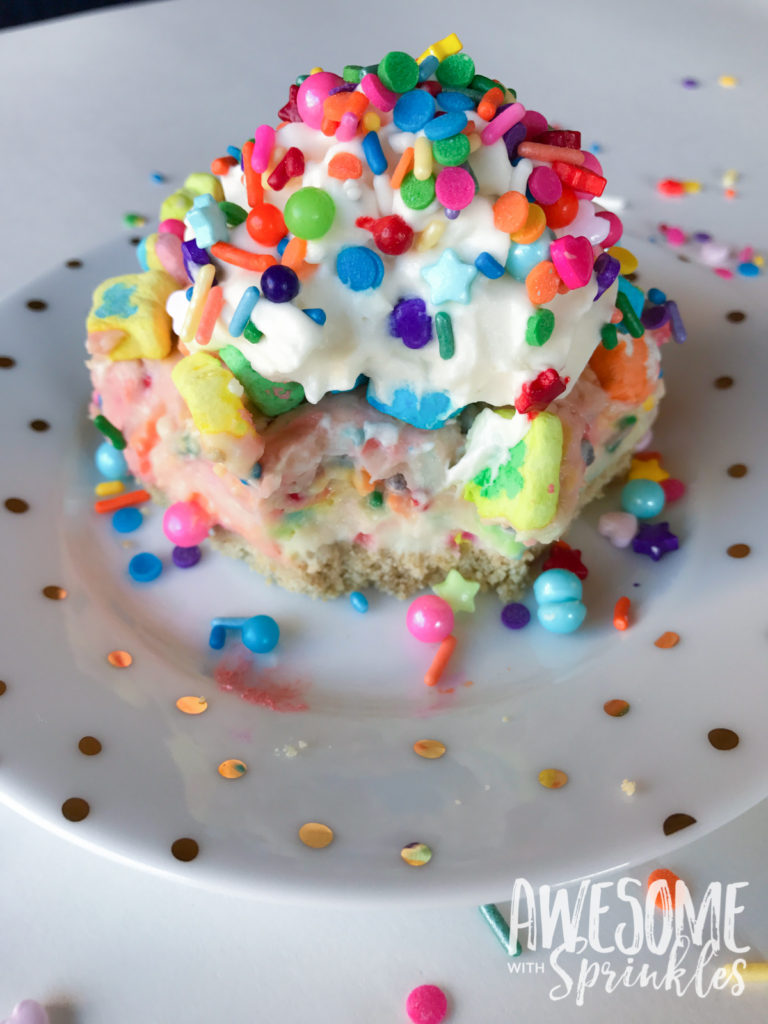 No-Bake Rainbow Marshmallow Pudding Pie (with Lucky Charms) // by Awesome with Sprinkles 