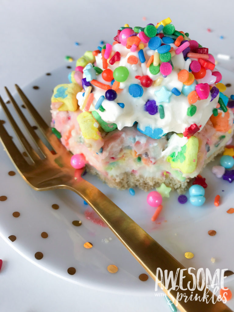 No-Bake Rainbow Marshmallow Pudding Pie (with Lucky Charms) // by Awesome with Sprinkles 