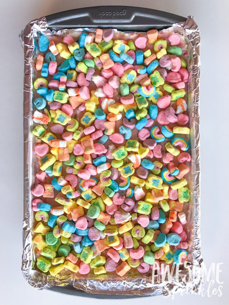 No-Bake Rainbow Marshmallow Pudding Pie (with Lucky Charms) // by Awesome with Sprinkles 