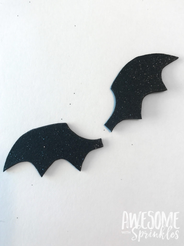 How to make pom-pom bats for Halloween | Awesome with Sprinkles