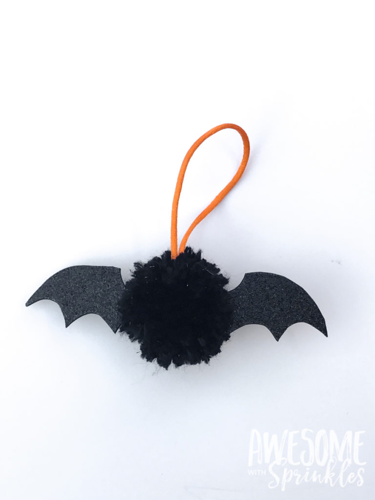 How to make pom-pom bats for Halloween | Awesome with Sprinkles