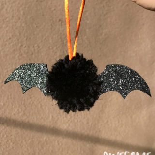 Itty-Bitty Bat Pom-Pom Craft (with printable)