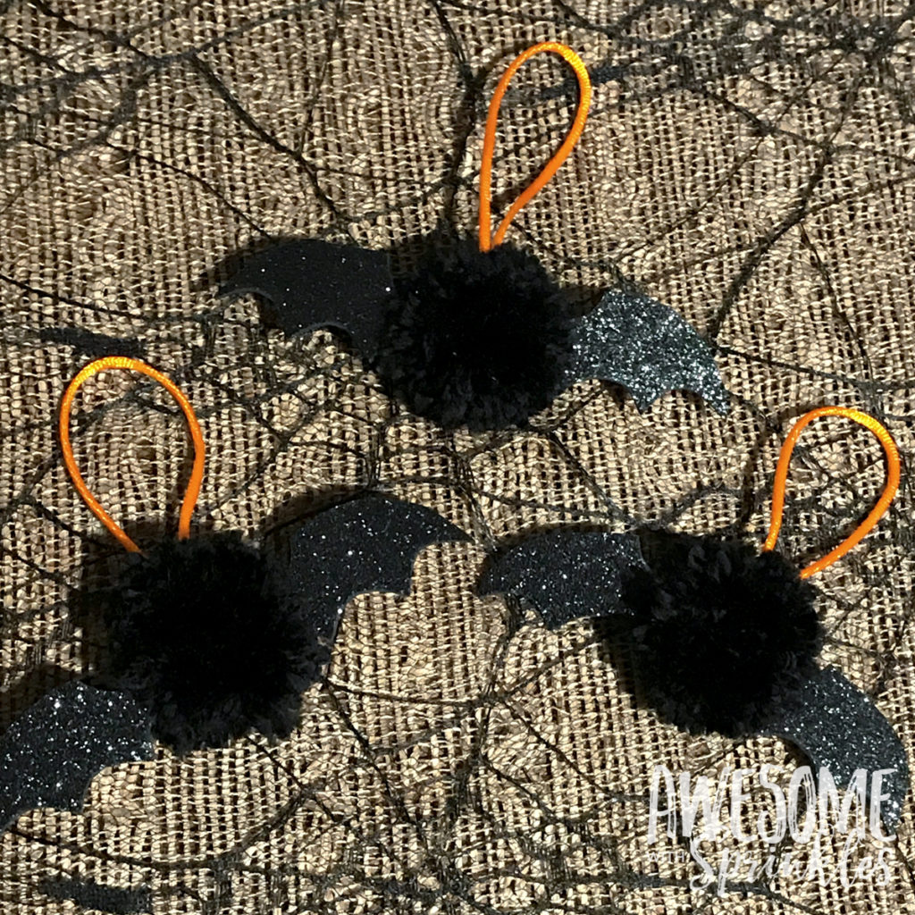 How to make pom-pom bats for Halloween | Awesome with Sprinkles